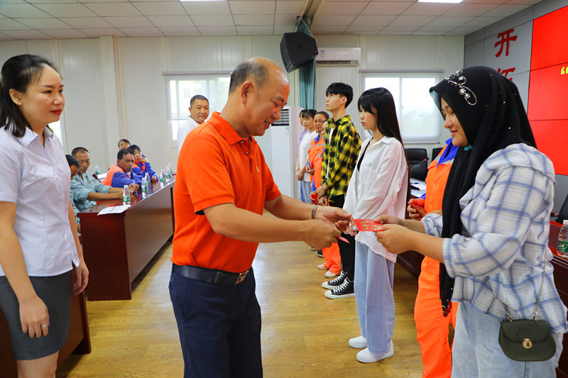 “金秋助學(xué)，圓夢明佳！”明佳集團(tuán)黨支部及工會(huì)組織開展愛心助學(xué)活動(dòng)！